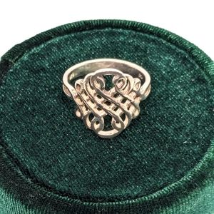 Lace detail sterling silver ring